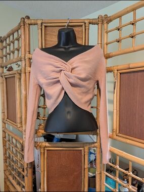 Active USA Dusty Pink Twist-Front Cropped Sweater Top